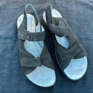 CLARKS SPRINGERS BLACK 7 wide Great Shape Look New